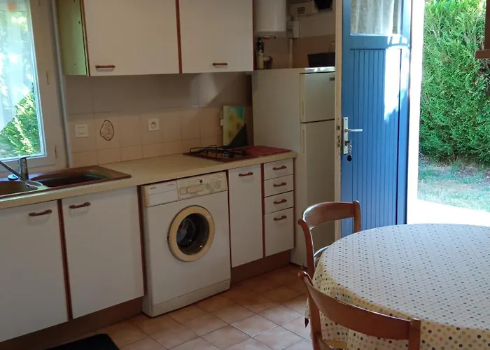 2 Personnes, Proche Hébergement de vacances *